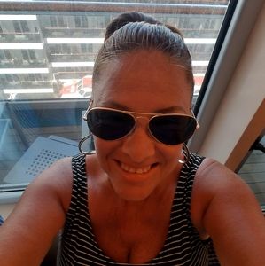 Meet your Posher, Sherry